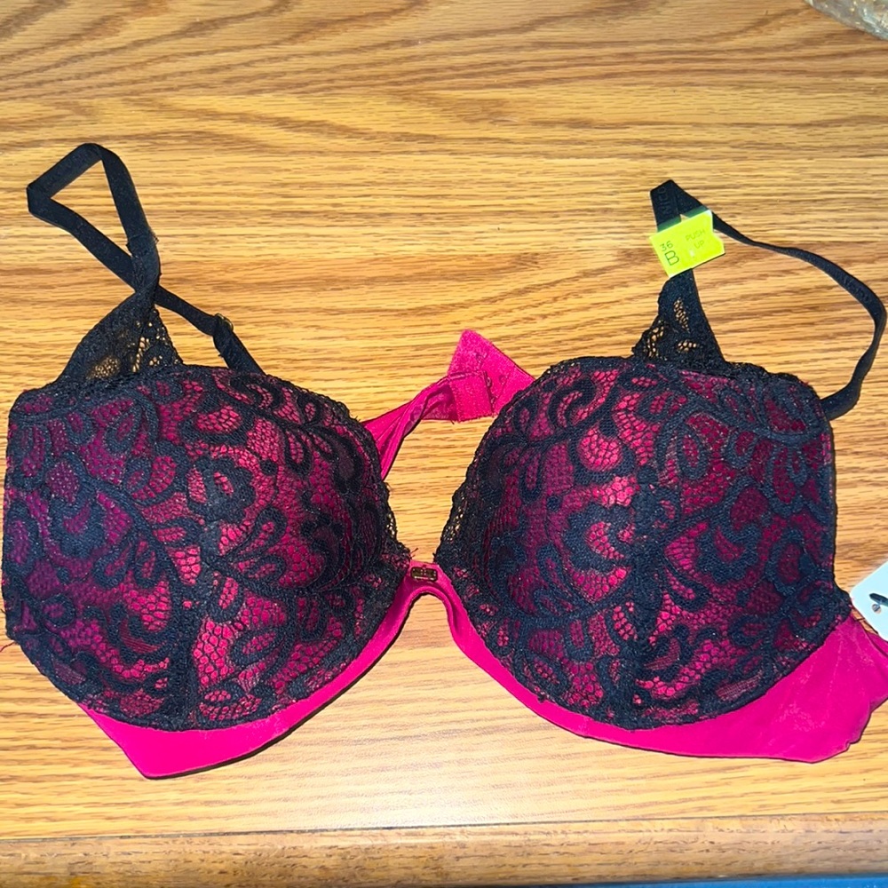 Nicole Miller Bra Burgundy with Black Lace Size 36B